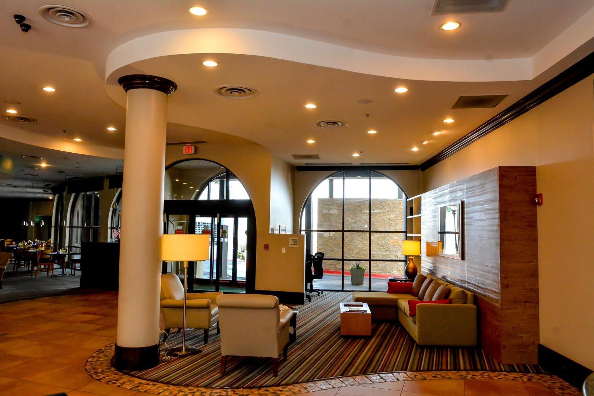 West - Sunland Park By Ihg Hotel