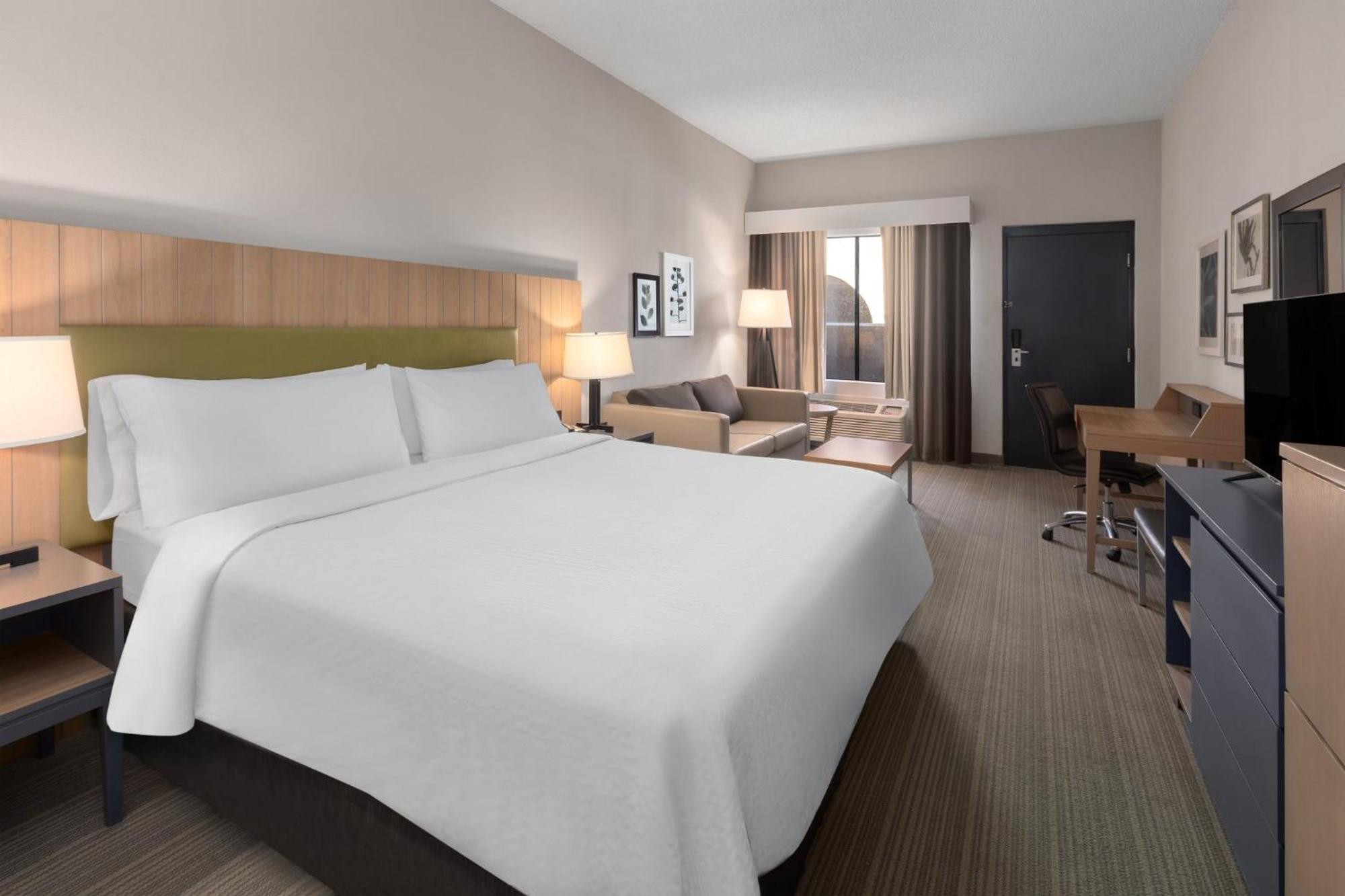 West - Sunland Park By Ihg Hotel 3*